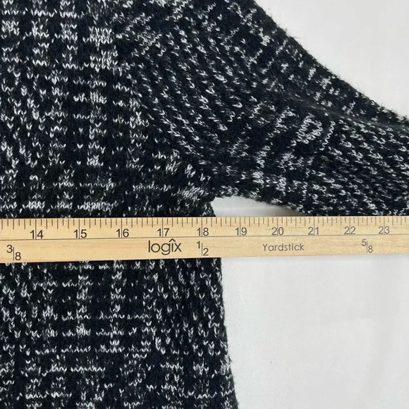 ROI Long Sleeve Zip Up Sweater Black/White Size Small - Picture 6 of 10